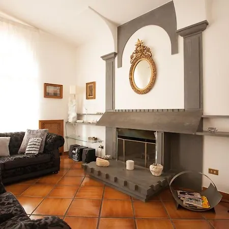 Aminta Villa